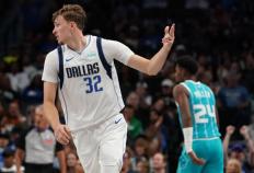 小牛状元弗拉格首秀惊艳！抢断一(yī)条龍(lóng)妙传助攻表现出色