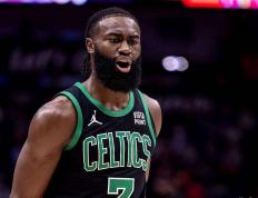 NBA东部球员排名公布，字母哥居(jū)首，杰伦-布朗第八