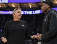 明尼苏达森林狼队期待爱德华兹在對(duì)陣(zhèn)尼克斯的比赛中复出 主(zhǔ)教练表态