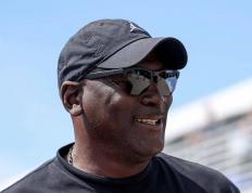 乔丹批评NBA负荷管理：球迷期待(dài)球员全力以赴