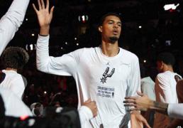 马刺主帅透露维克托(tuō)·文班亚马有望复出迎战雷霆