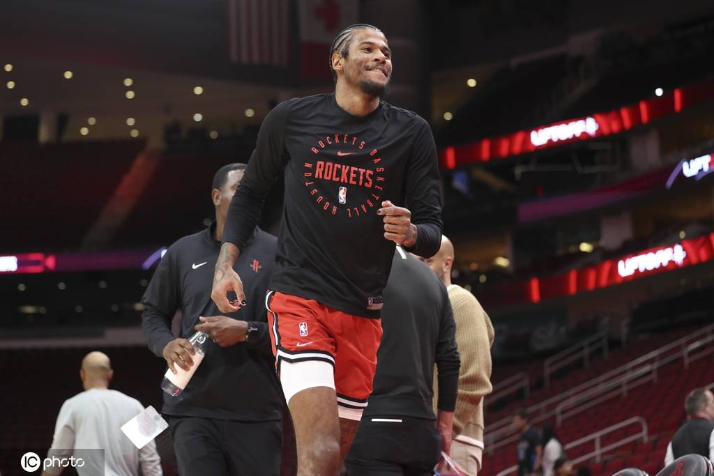 杰伦-格林长文告别火箭:被交易那天接(jiē)了整天电话