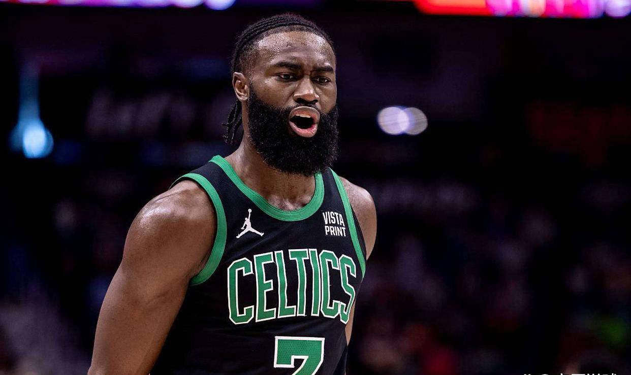 NBA东部球员排名公布,字母哥居(jū)首,杰伦-布朗第八