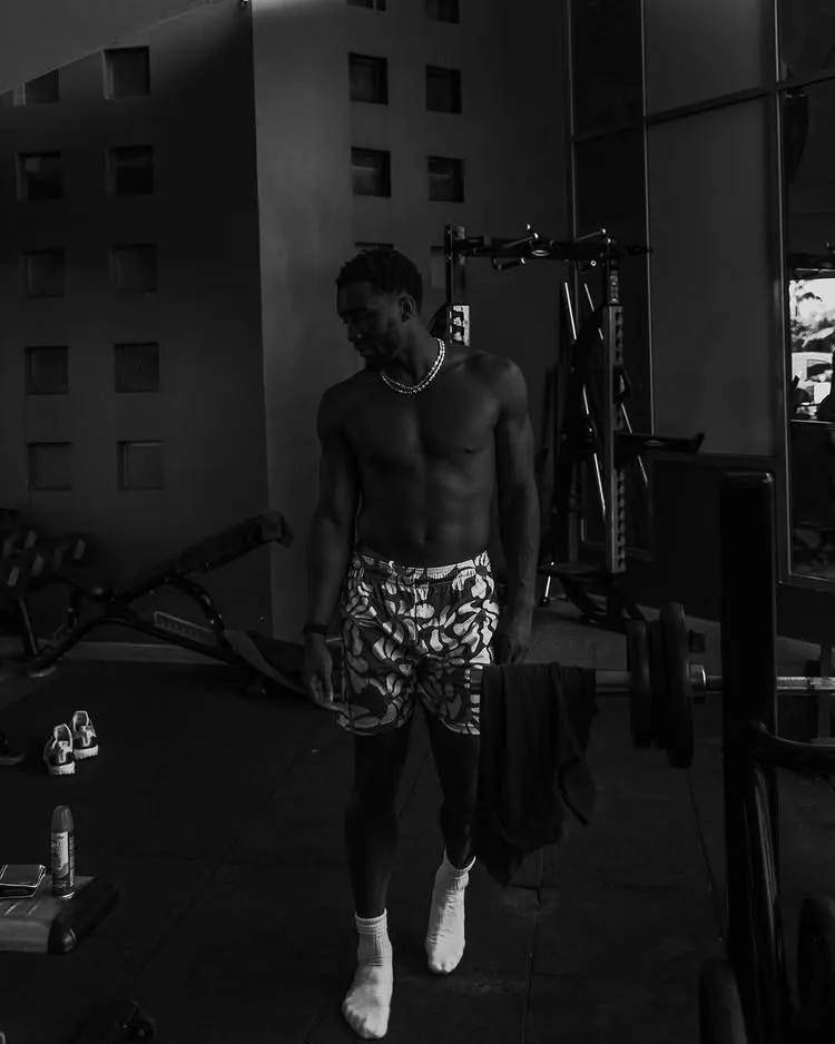 生涯首次一阵!多诺万-米(mǐ)切尔ins晒出训练和(hé)休闲照