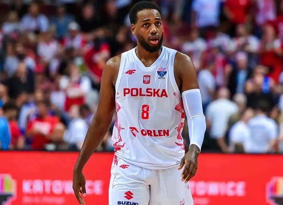 曝上海男籃(lán)接触NBA冠军后卫,欧锦赛场均28.3分,三分球命中率61%