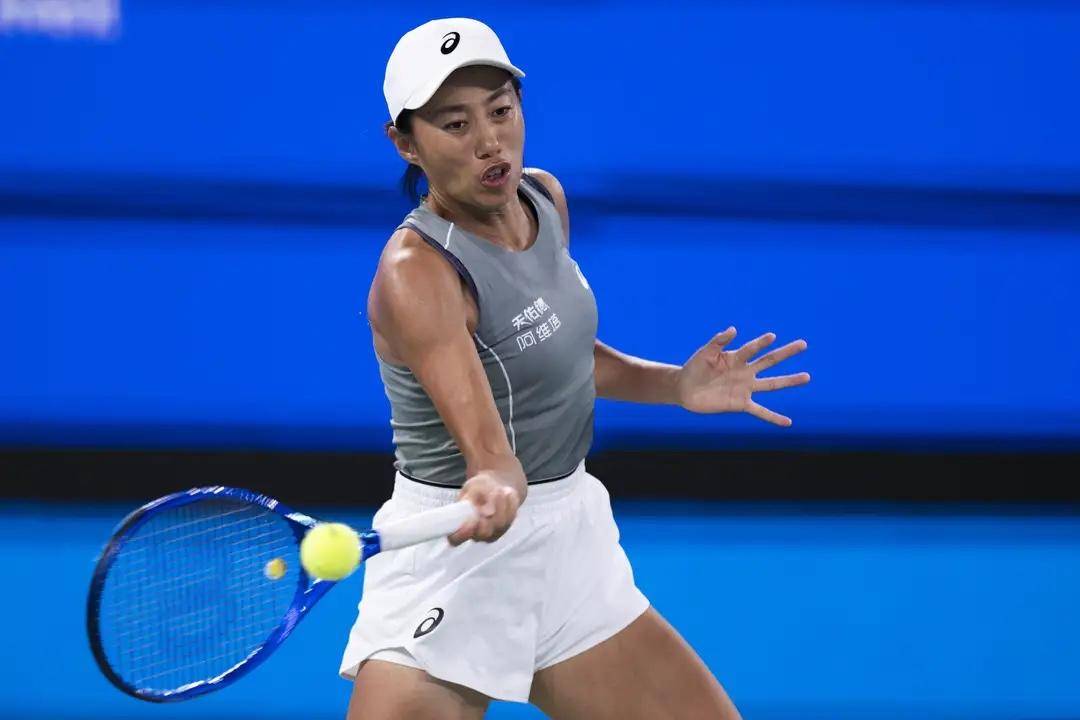 体坛午爆|詹姆斯将缺席NBA揭幕战,阿尔及利亚提前晋级世界杯