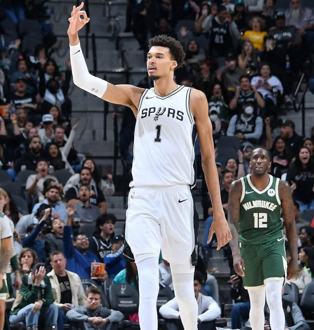 马刺交易获得劳里-马尔卡宁，超级双塔携手(shǒu)西部对抗！