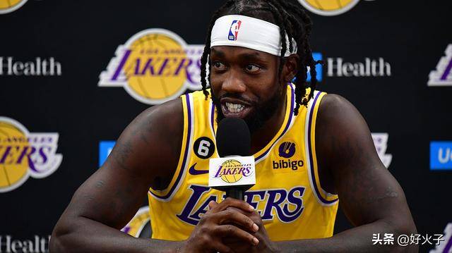 贝弗利调侃保罗·乔治和林书豪(háo)，称他们传球“史上最糟糕”