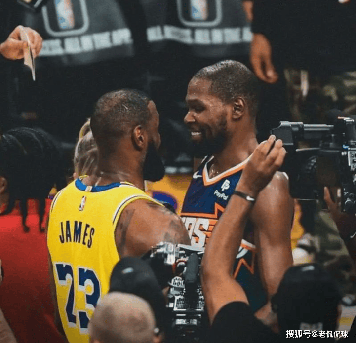 拒绝詹姆斯!NBA巨星人设崩塌,无理要求曝光,最受伤的(de)还是哈登