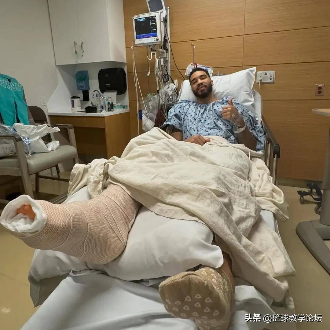 跟腱撕(sī)裂!宣布复出!直接改变NBA格局