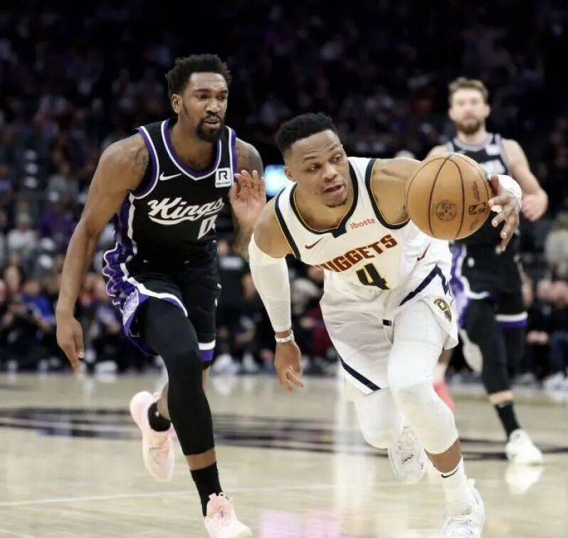 不可思(sī)议！生涯首次，NBA历史三分王无人问津…