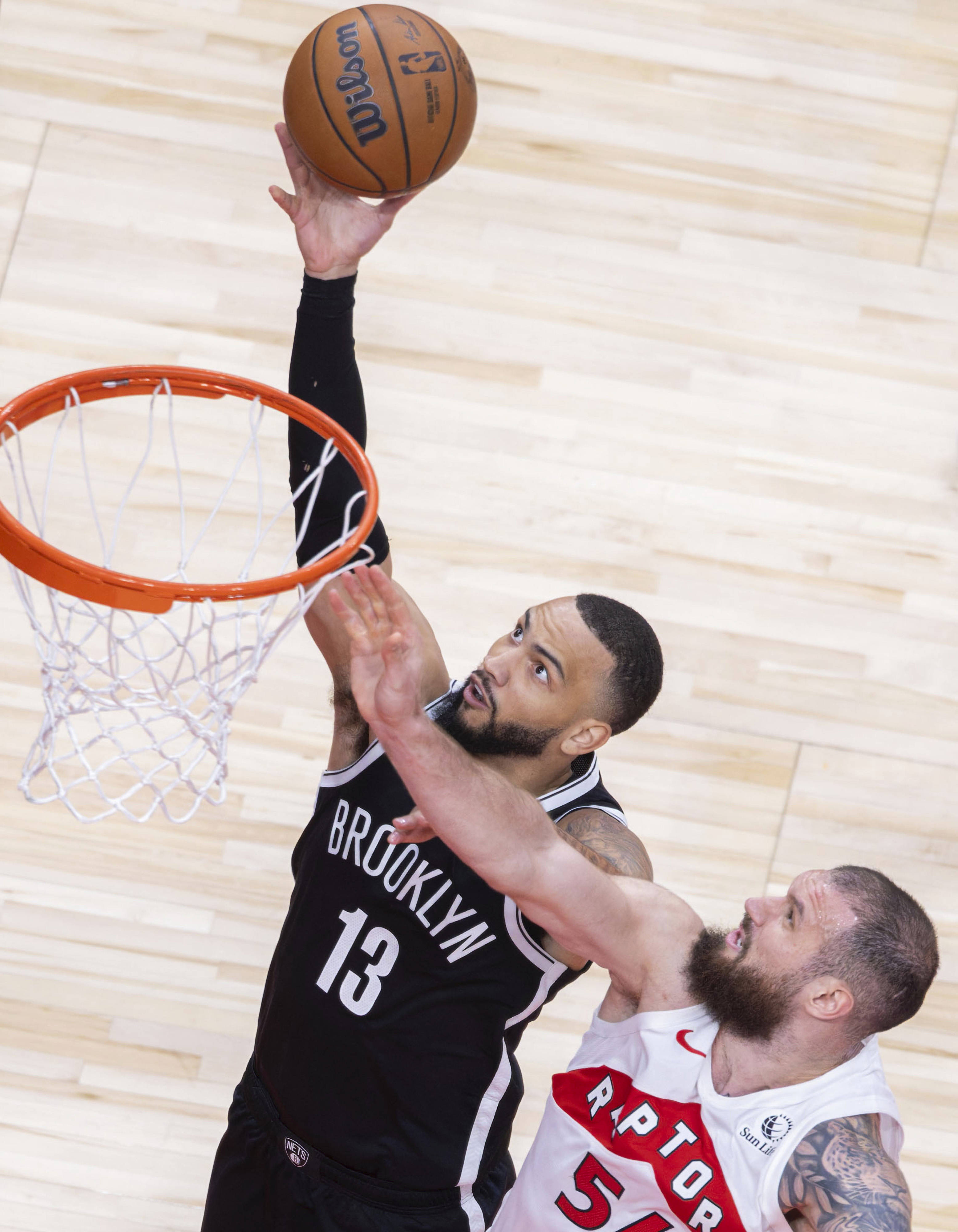 （体育）篮球——NBA季前赛：猛龙胜篮网