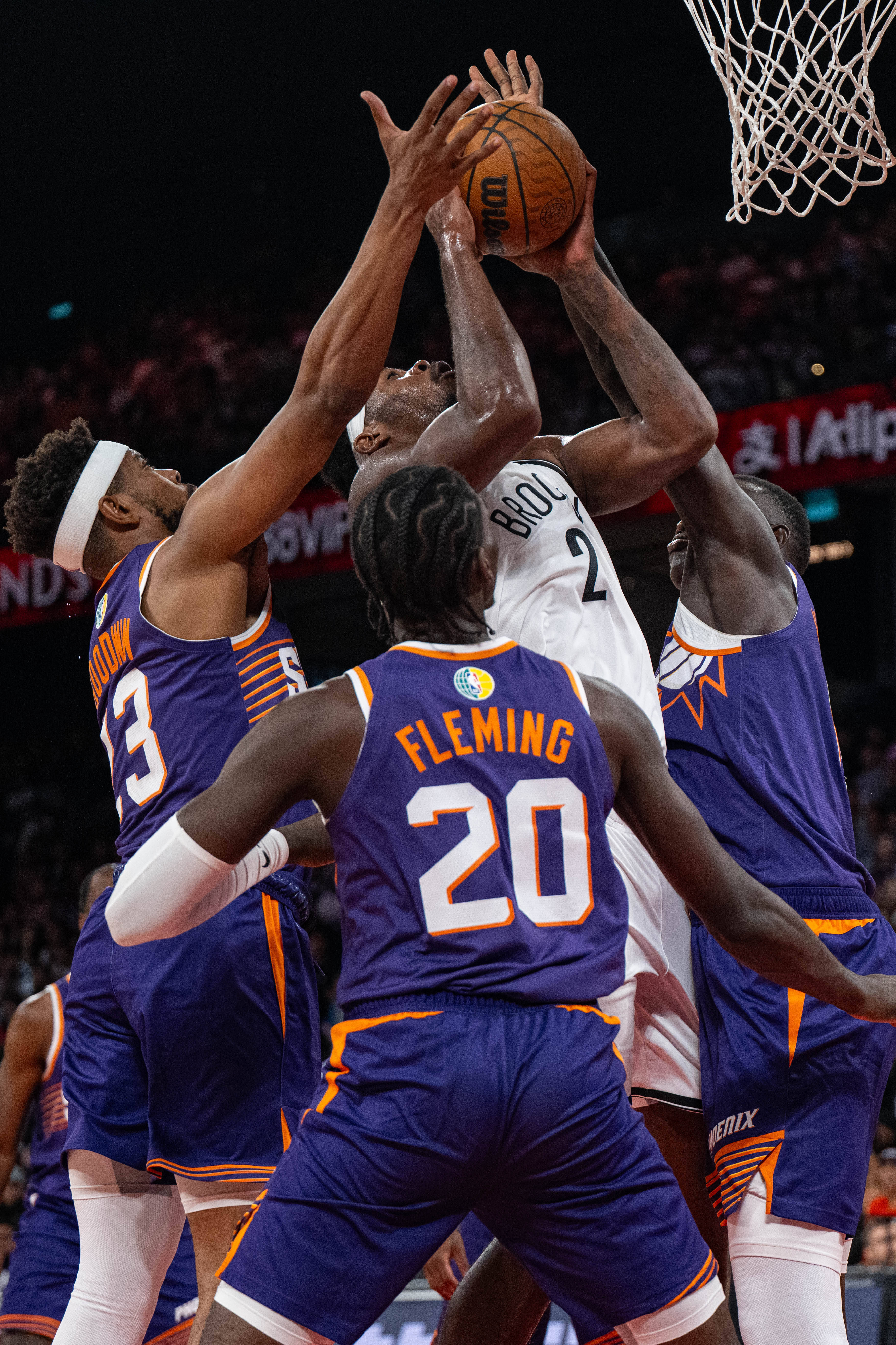 (体育)籃(lán)球——NBA季前(qián)赛:太阳胜籃(lán)网