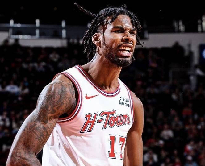 NBA自由市场異(yì)动：伊森未续約(yuē)，霍(huò)福德加盟火箭